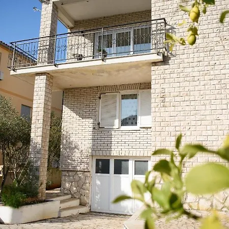 Villa Claudia Lemon Appartment Premantura Exterior photo